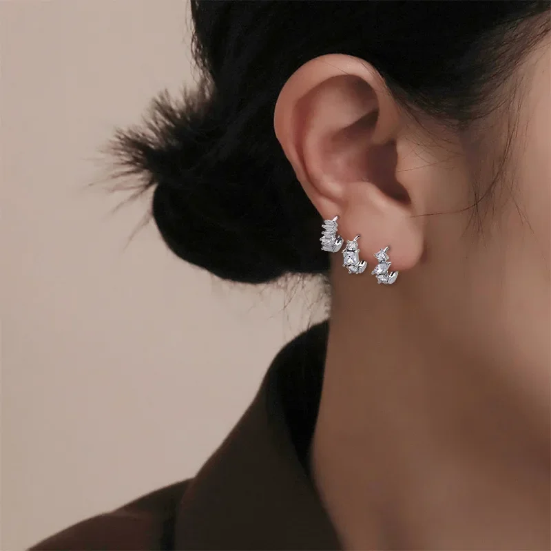 

Круглые серьги-кольца из стерлингового серебра 925 пробы с прямоугольным цирконием для женщин, ювелирные изделия с пряжкой для ушей, корейские легкие роскошные аксессуары