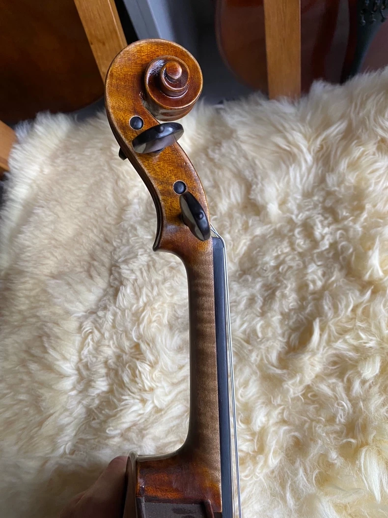 30 عامًا من كمان خشب التنوب الأوروبي 4/4 خشب القيقب منقوش بالنمر الغني نسخة سترايوس 1715 كمان احترافي مع حافظة