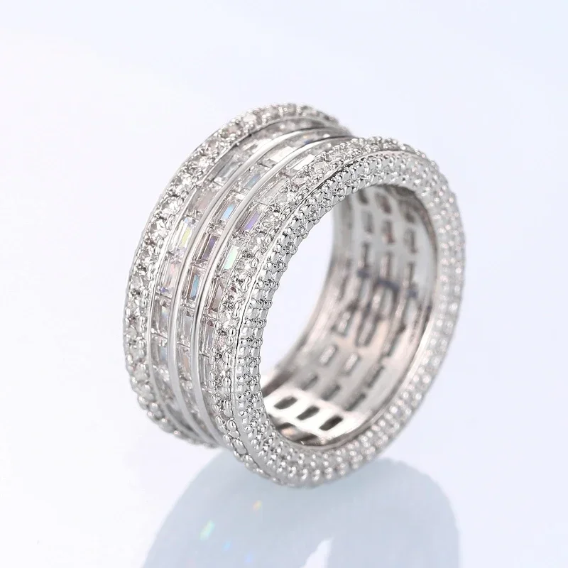 Huitan Luxuriöse, breite, opulente Ringe für Damen, glänzender Zirkonia, Finger-Accessoires für Verlobung, trendiger Mode-Party-Schmuck