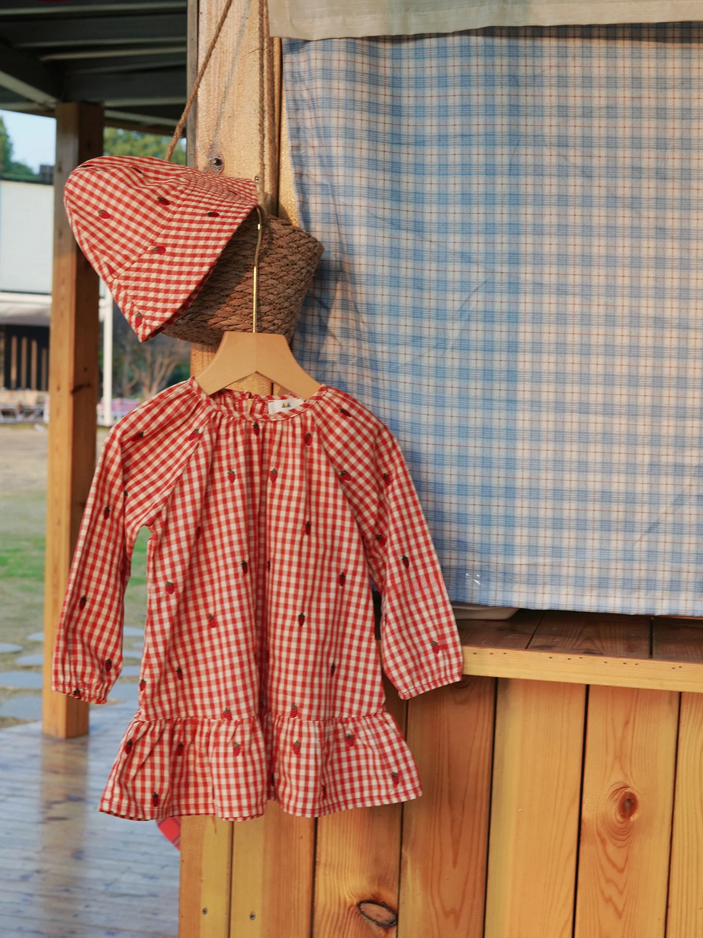 vestido-de-princesa-a-cuadros-rojo-fresa-ropa-infantil-para-vacaciones-de-primavera-vestido-bordado-de-algodon-de-manga-lar