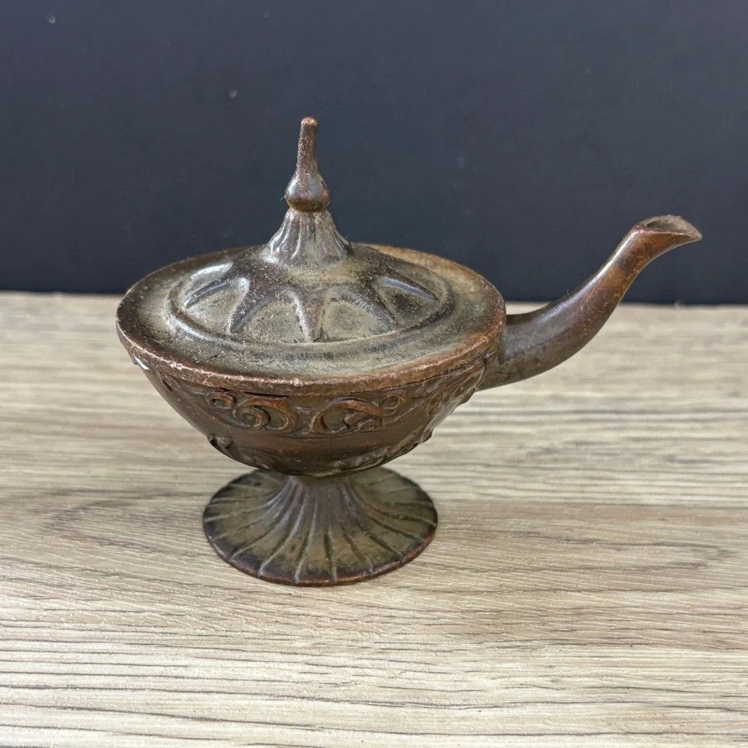 Vintage Aladdin Bronze Pot Divine Lamp Lotus Bottle Oil Lamp Home Zen Ornament