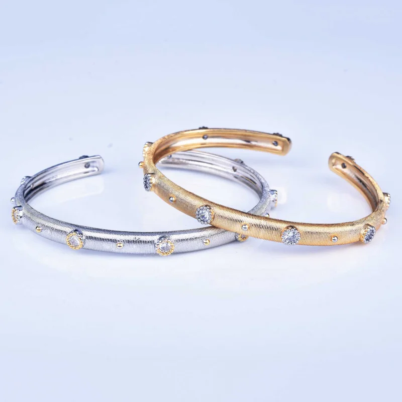 In 2026, France launched a novel and fashionable jewelry collection - a two-tone electroplated high-carbon content diamond open-