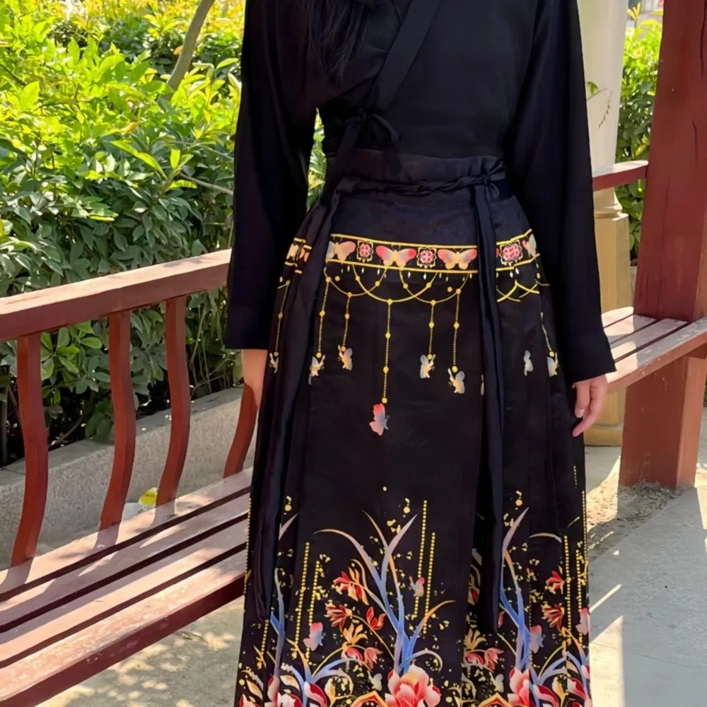 ‌Original Ming Dynasty Hanfu Set - New Chinese Style Mamian Skirt with Floral Print, Traditional Costume for Women Daily Wear