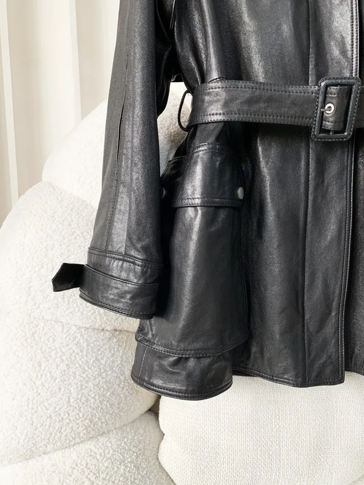 سترة نسائية متوسطة الطول من الجلد الطبيعي بياقة واقفة وخصر عالٍ للخريف ملابس الشارع الشهير معطف سترة واقية من جلد الغنم الحقيقي