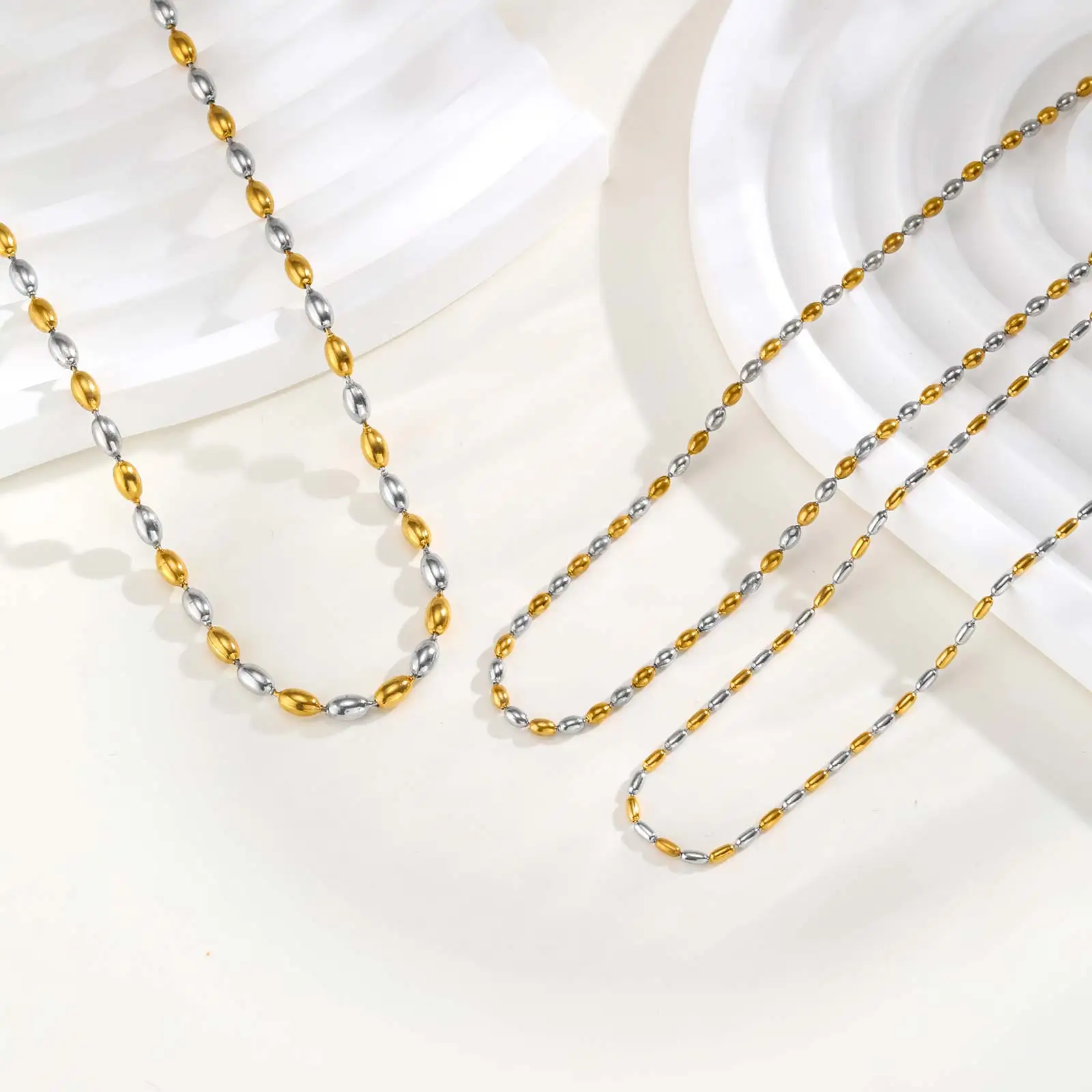 18 Karat vergoldete zweifarbige ovale Perlenkette für Damen, Schlüsselbein-Halskette aus Edelstahl, Modeschmuck-Geschenk – Detail 7