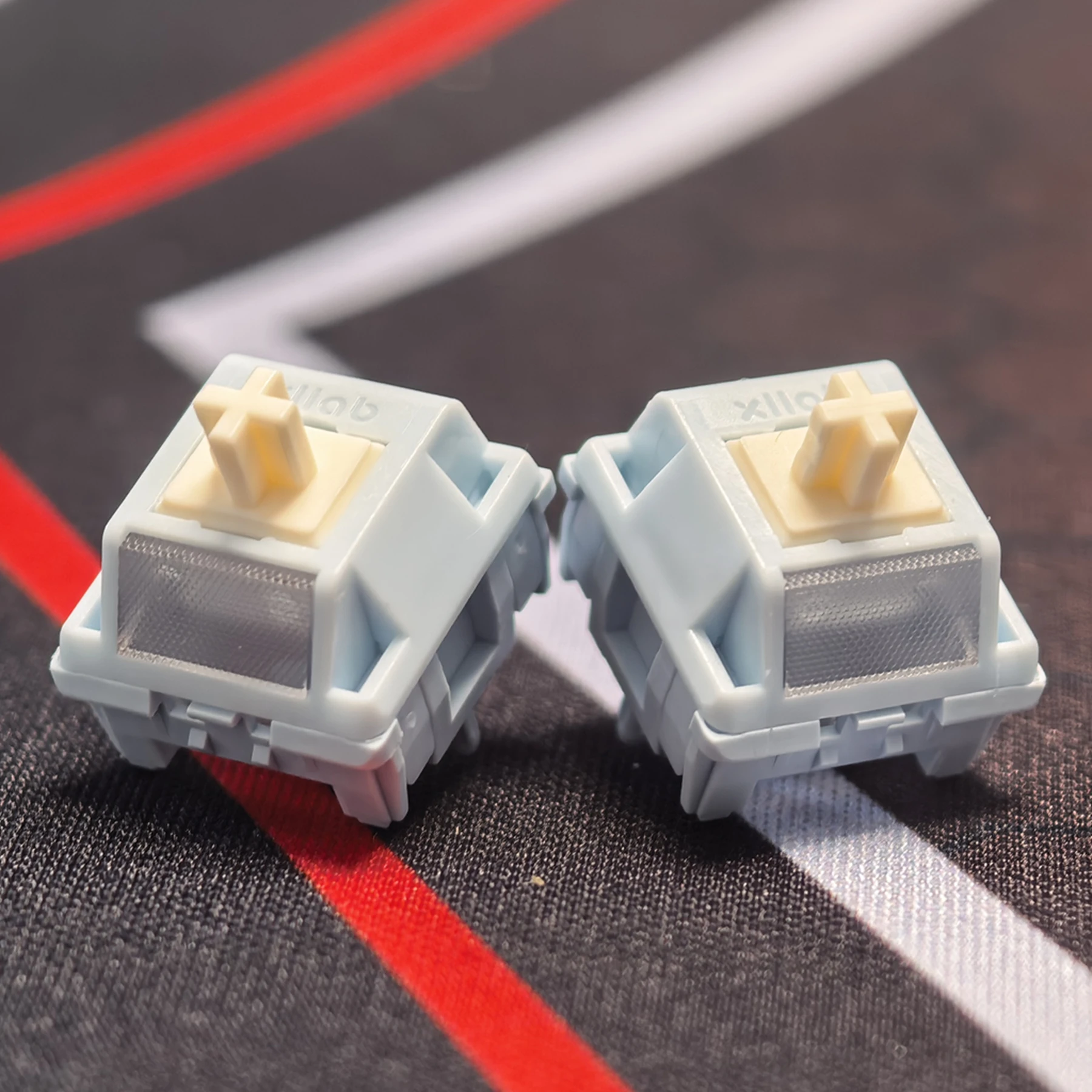 Teclado Mecânico HMX Yogurt S Switch Yogurt V2 com Resposta Rápida Linear, Hot Swap, Haste Leve de POM, Switches HMX para Jogos e DIY
