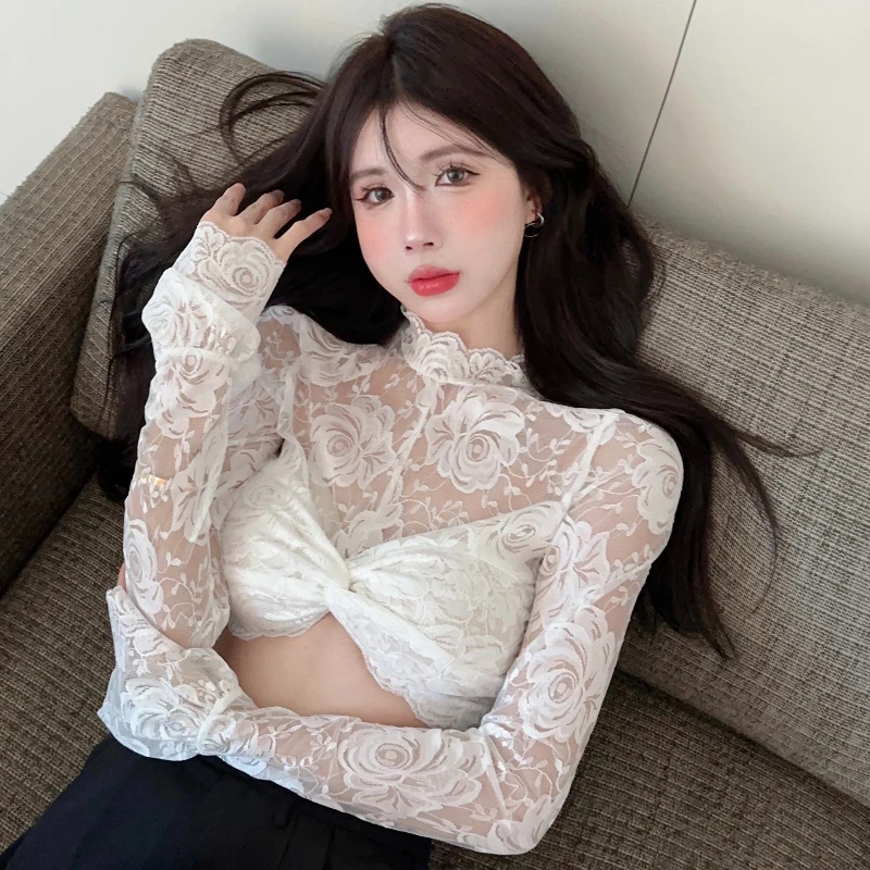 Camicetta bianca floreale trasparente Donna Estate piccante Ragazza Gancio Manica a tromba Top in pizzo Bellissime camicie corte da donna sexy