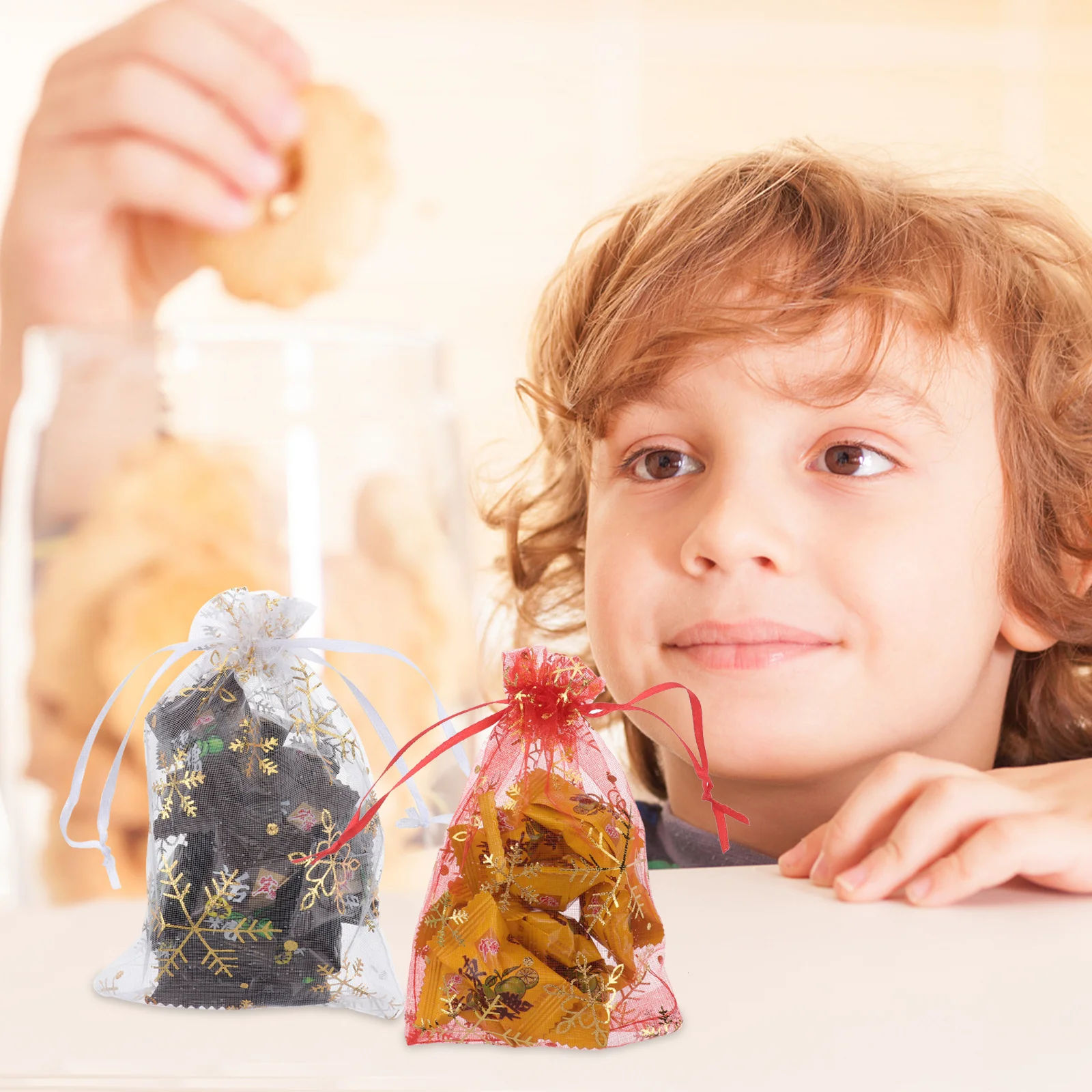 

50Pcs Clear Tulle Drawstring Bags Holiday Party Favors Pouches for Christmas Wedding Birthday Gift Packaging Supplies Red and