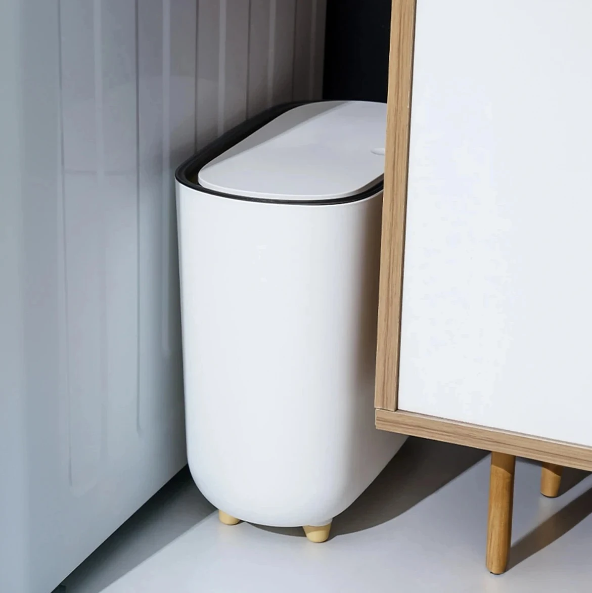 

Narrow Trash Can for Bathroom, Toilet Side Small Space Garbage Bin with Lid, Odorproof Covered Waste Basket for Kitchen Office