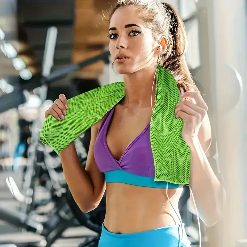 

Instant Cooling Sports Towel - Portable Quick-Dry Chilling Neck Wrap for Gym, Sports & Outdoor Activities