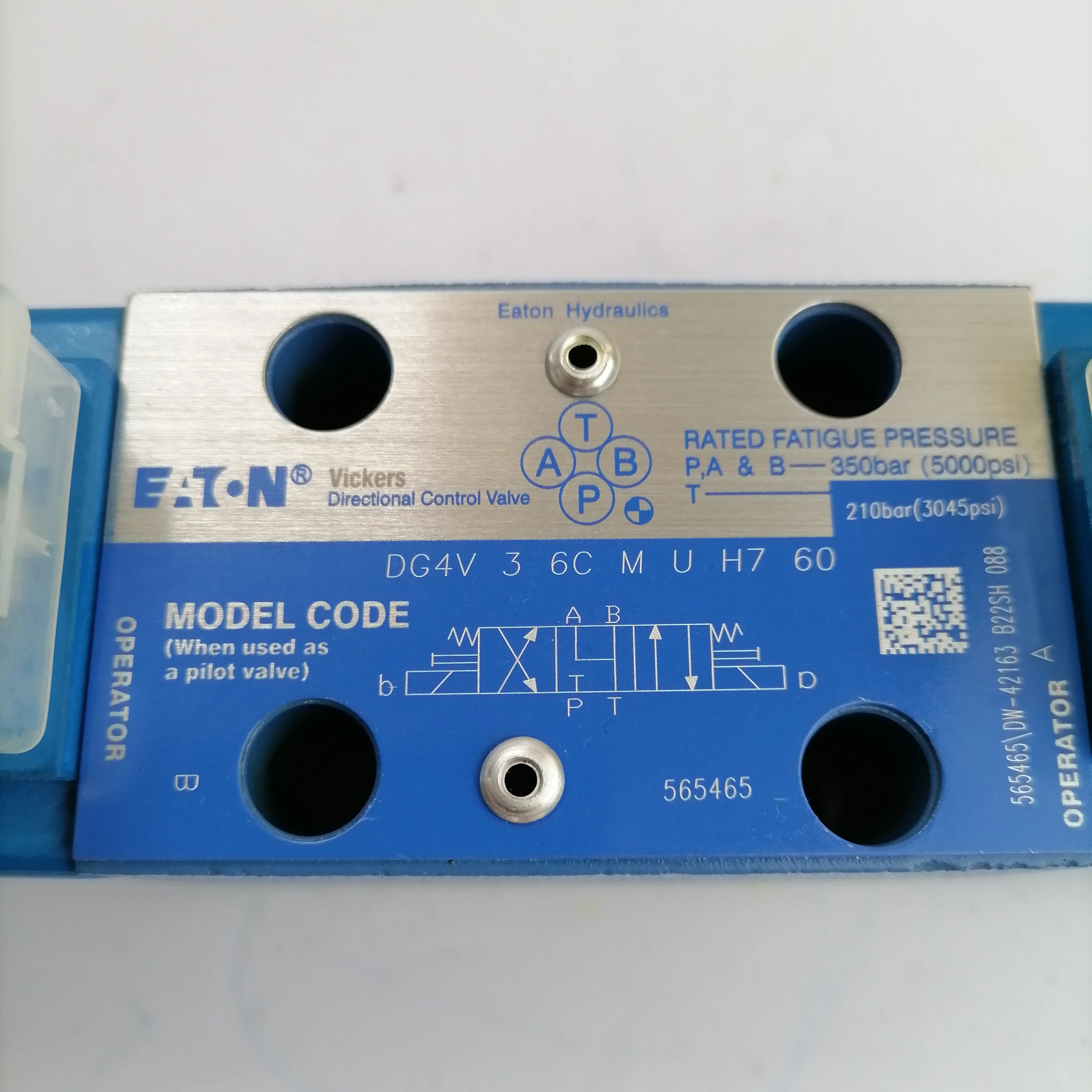 ea ton vic kers DG4V solenoid valves  DG4V-3-6C-M-U-H7-60