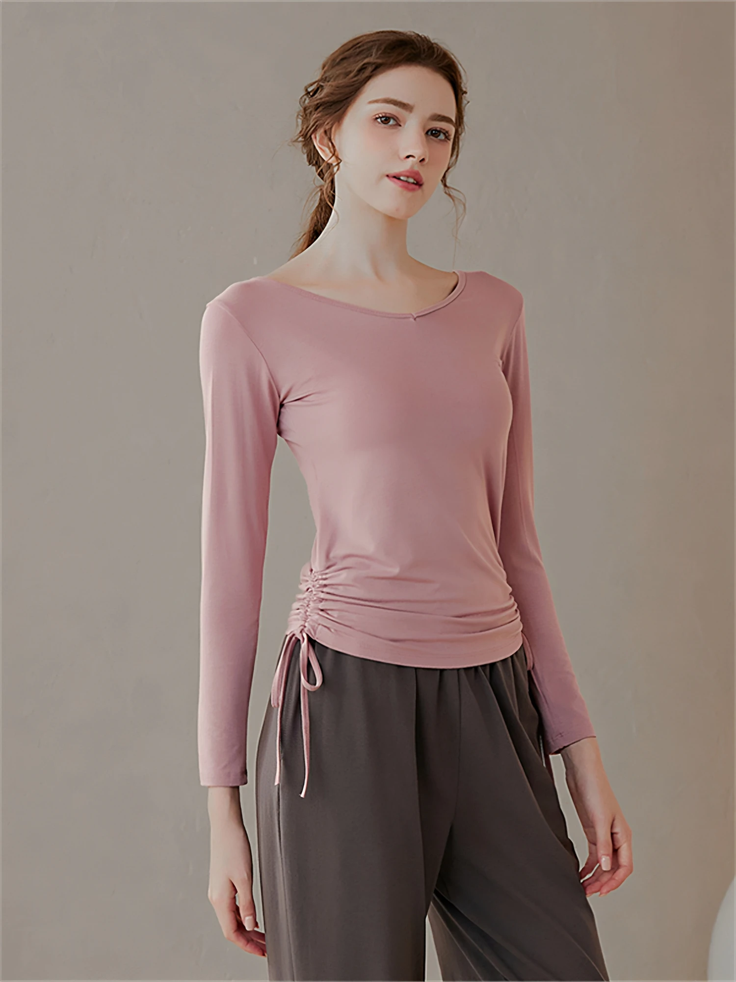 

Slim Fit Yoga Sportswear Women's Long Sve V-Ne Tightening Top Qui Dry Fitn T-irt Commute Simple Sle Silk Blend