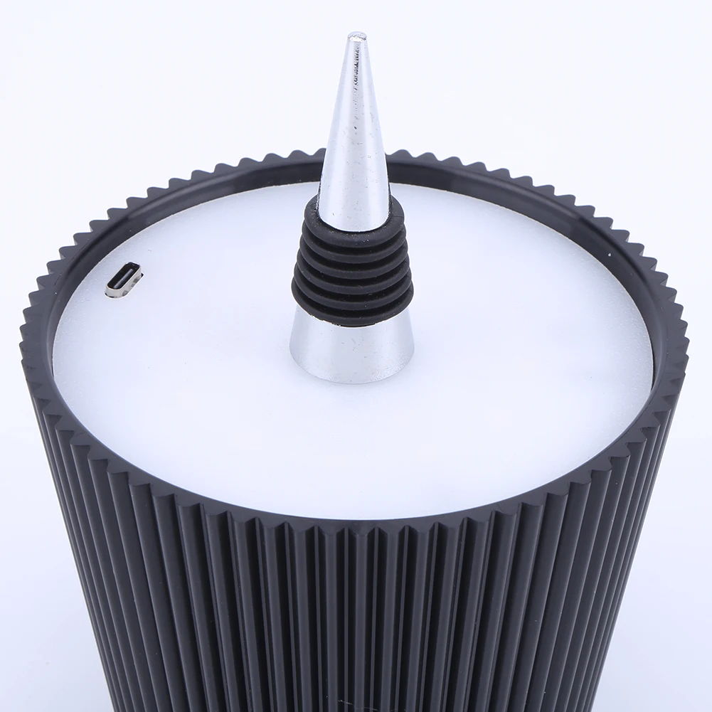 مصباح زجاجة لاسلكي 3 ألوان + مصباح زجاجة نبيذ RGB قابل لإعادة الشحن ضوء ليلي مزخرف لأي زجاجة لغرفة النوم والمطعم والبار