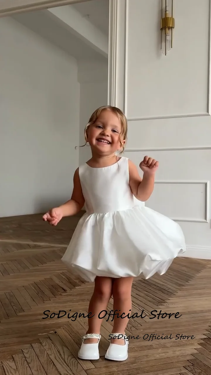 SoDigne A-Linie Satin Kurzes Blumenmädchenkleid O-Ausschnitt Ärmellos Mädchenrock Partykleider 2026 Kind Prinzessin Kleid Maßgeschneidert