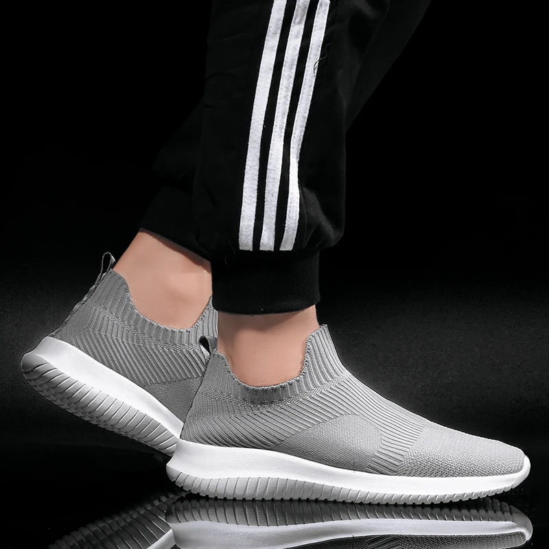 Men Casual Shoes 2023 Summer New Men Sandals Air Mesh Lightweight Breathable Water Slip-on Shoes Men Sneakers Sandalias Mujer