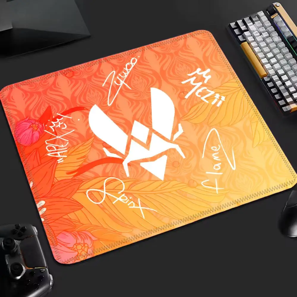 14Team Vitality Major CS2 ماوس الوسادة الكرتون المطاط لوحة الماوس الصغيرة كمبيوتر مكتبي مكتب لوحة المفاتيح الرياضة الإلكترونية لعبة ROGs