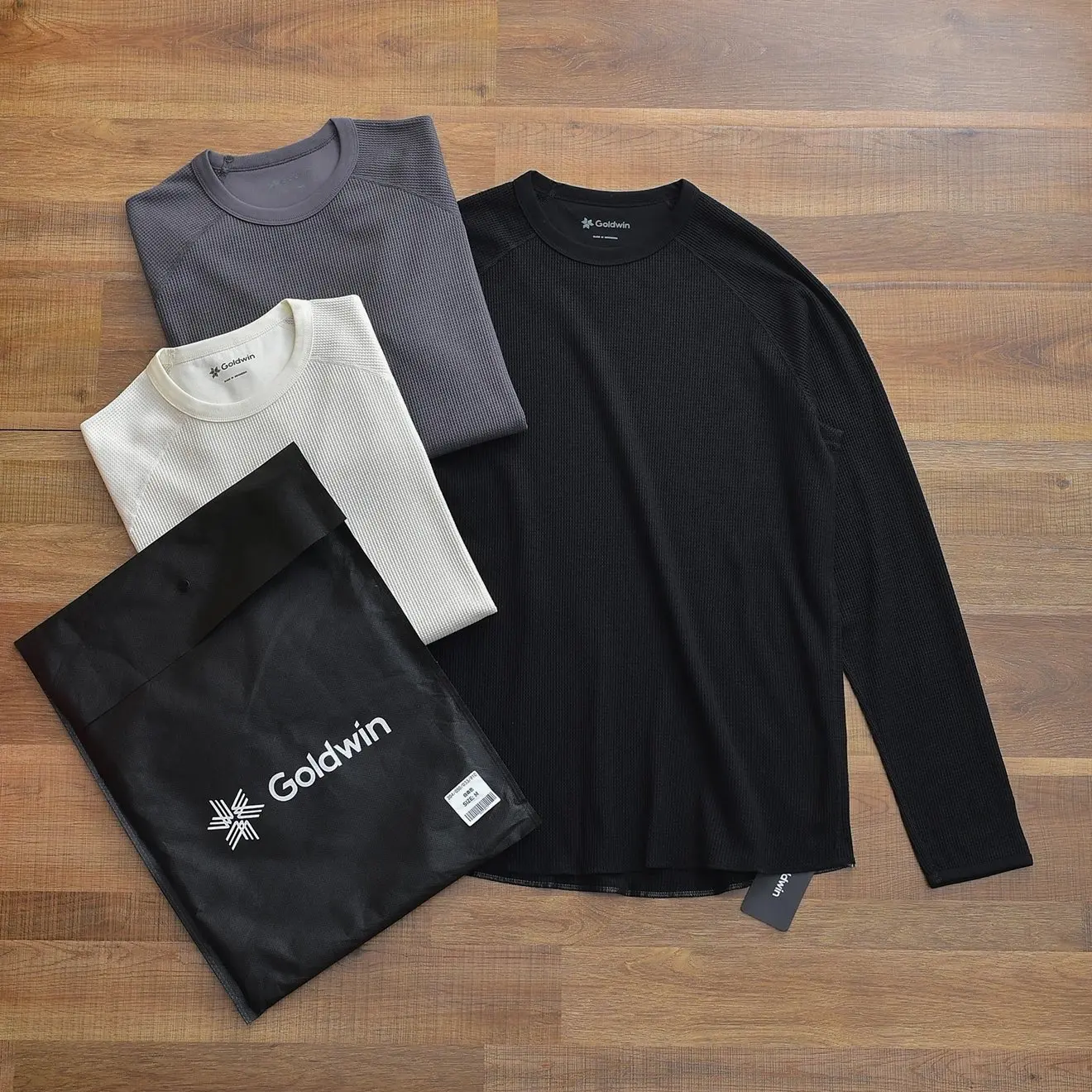 

Теплая вафельная футболка Goldwi Waffle Crew