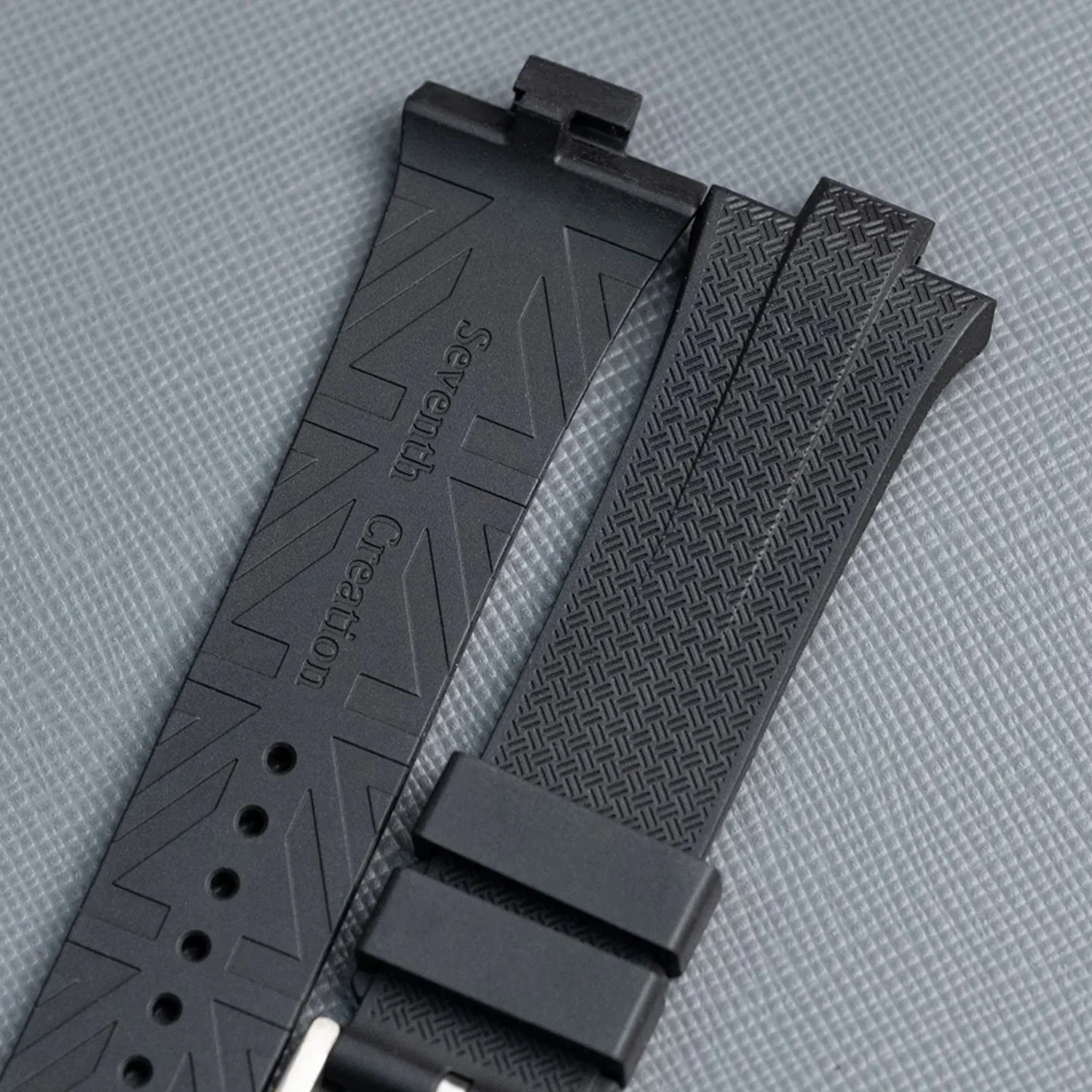 حزام ساعة مطاطي أسود من سيتيزن تسويوسا