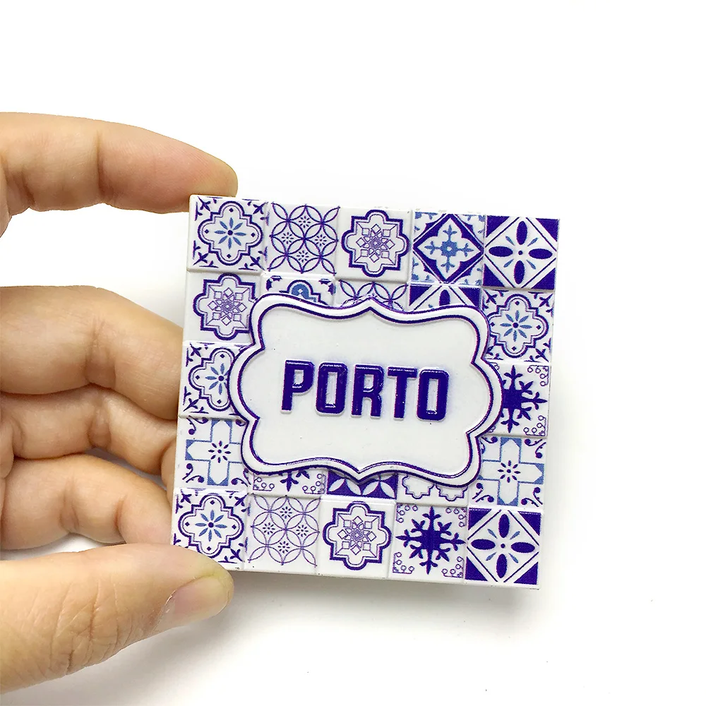 

‌Portuguese Style Resin Fridge Magnet - Personalized Decorative Magnet - Exquisite Blue and White Tile Design - Perfect for Home