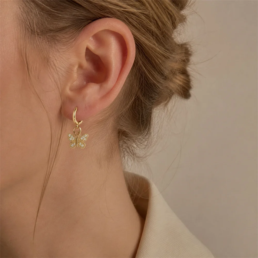 Super Cute Gold Color Plating Clear Zircon Paving Butterfly Charm Hoop Earrings For Women Girl Lovely Fashion Jewelry Gift