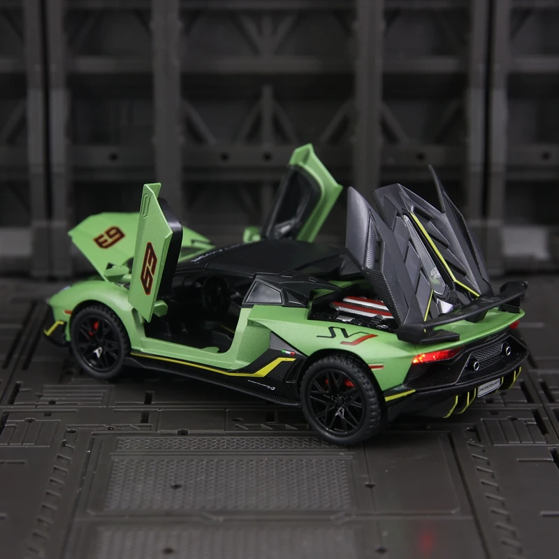 1:32 Lamborghini SVJ63 modelo de coche de aleación, puertas y capó de motor, el maletero se puede abrir para juguetes para niños