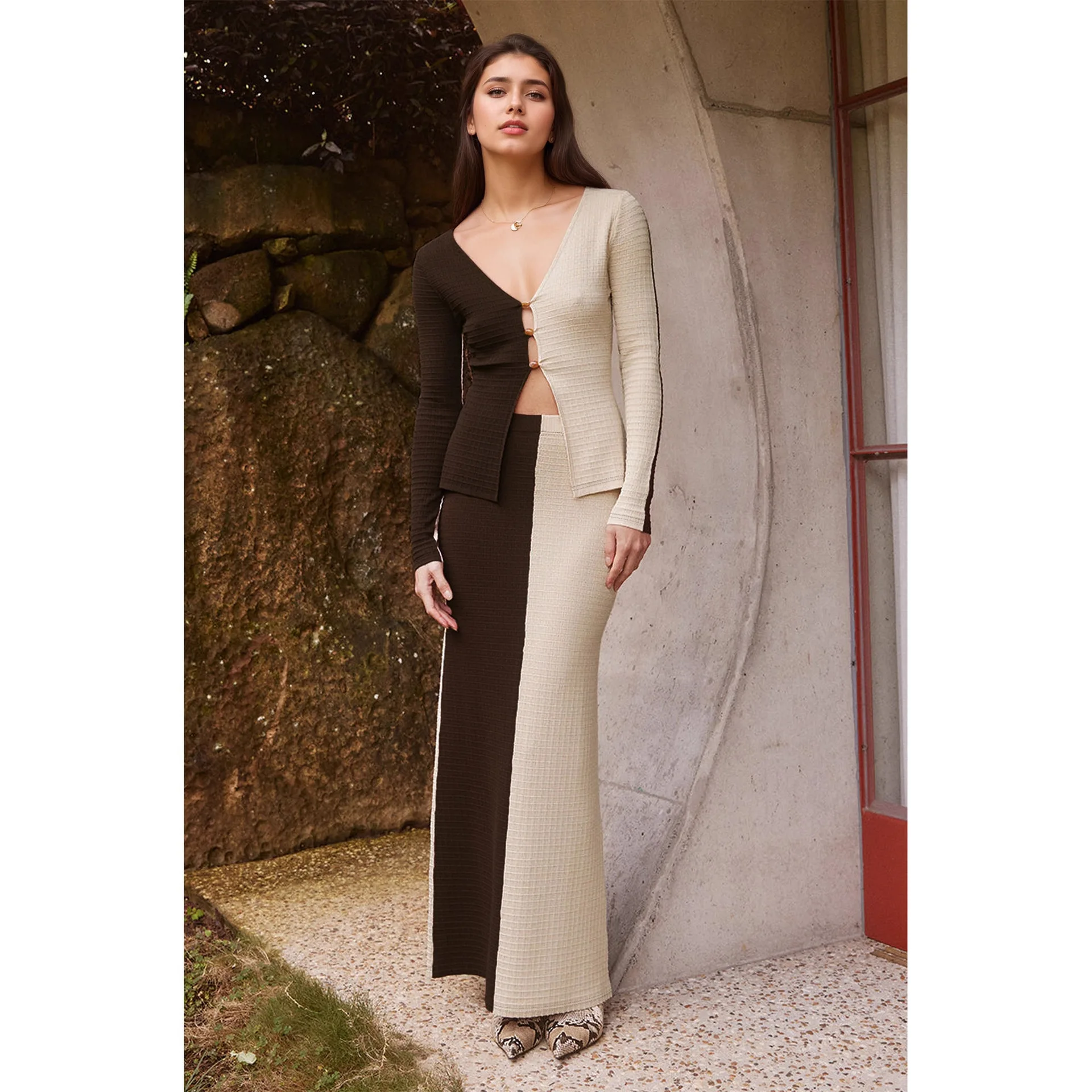 

New Style Temperament Commuter Women's Skirt Suit Fashionable Contrast Color V-neck Button Slim Body Dress Same Color Skirt Suit