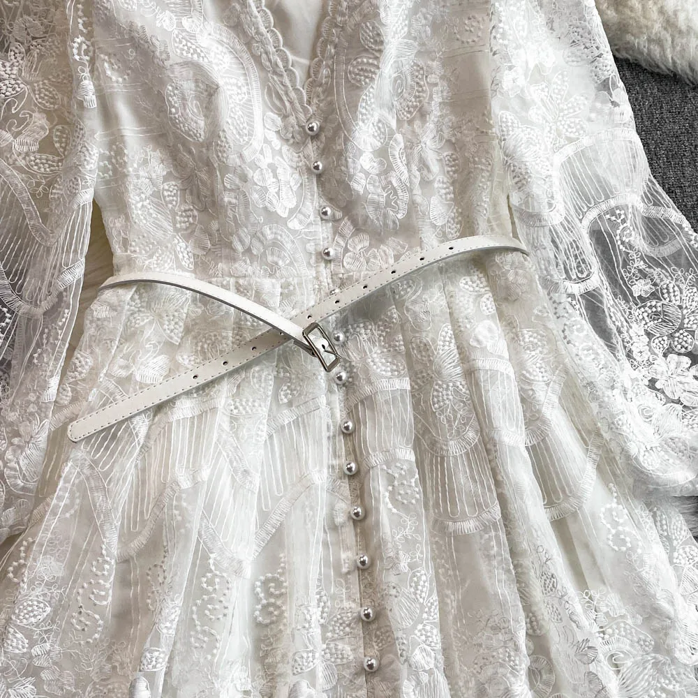 TWOTWINSTYLE Abito in maglia scavata solida di lusso leggero per le donne Scollo a V Manica lunga Ricamo A Line Dress Femminile Nuovo KDR 529841