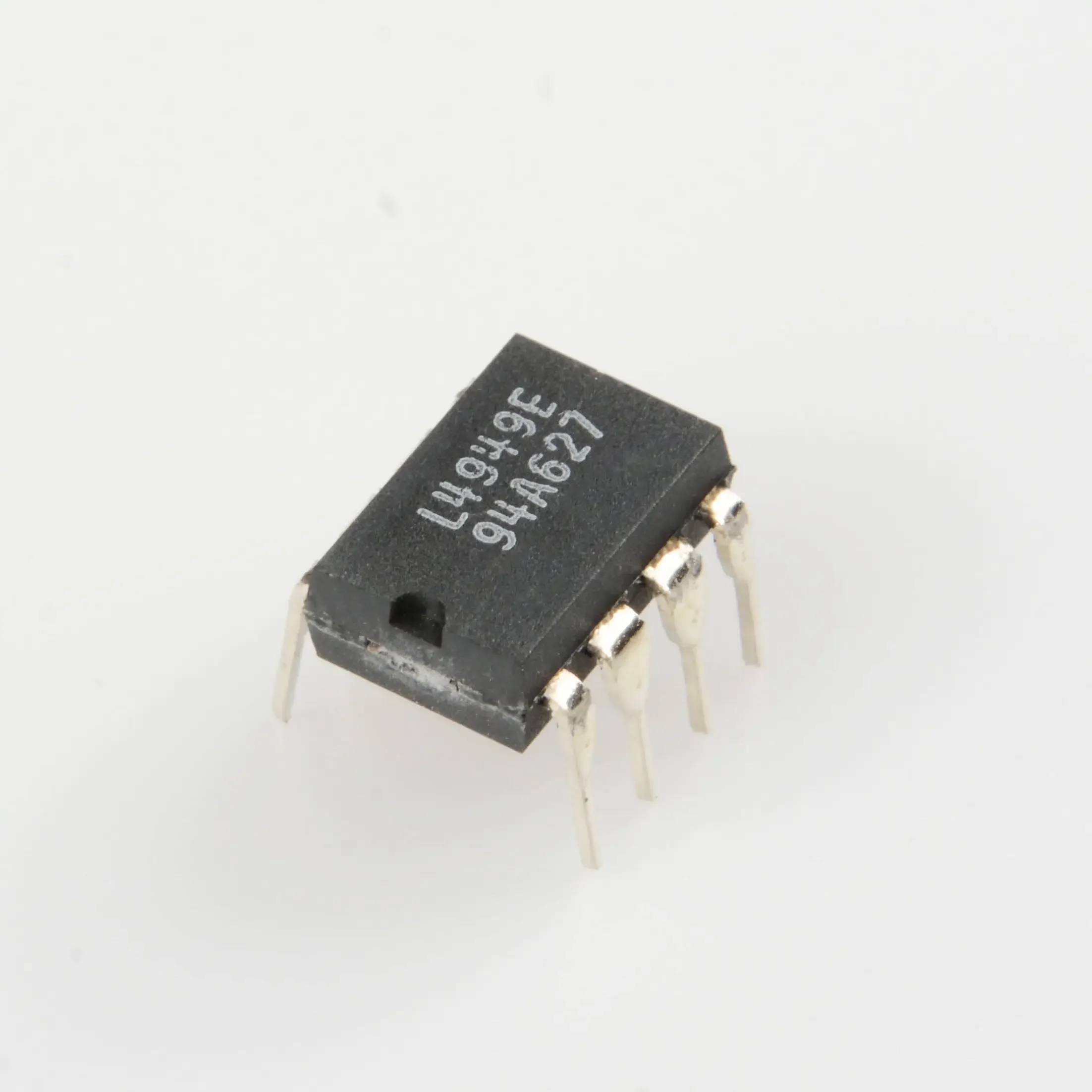 L4949E 5pcs in-line DIP8 package, power management chip, quality assurance, large quantity and excellent price