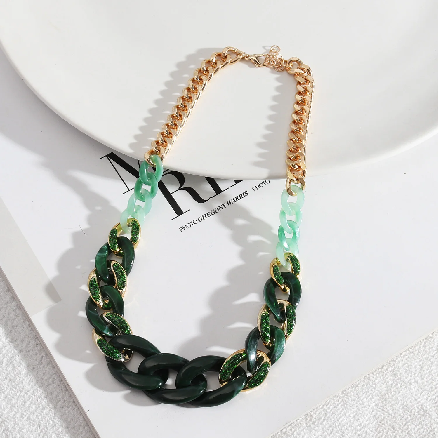 Gold Metal and Enamel Acrylic Chunky Link Short Chain Necklace for Women Fashion Tortoise Leopard Resin Chokers Jewelry