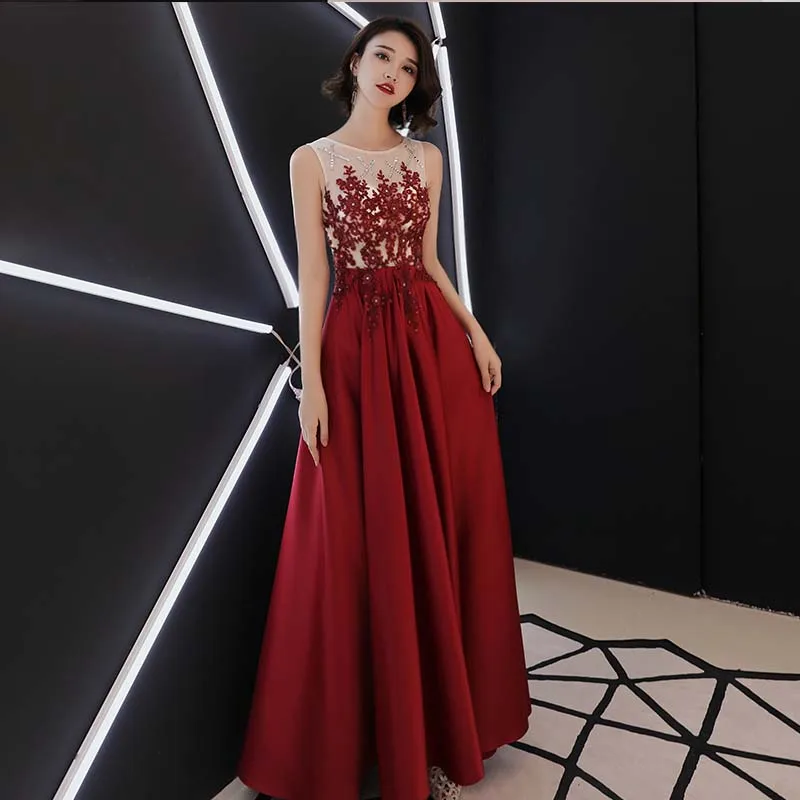 

New Elegant O-Neck Evening Dress Sequins Appliques Floor-Length A-Line Sleeveless Satin Plus Size Women Formal Party Gown C1652