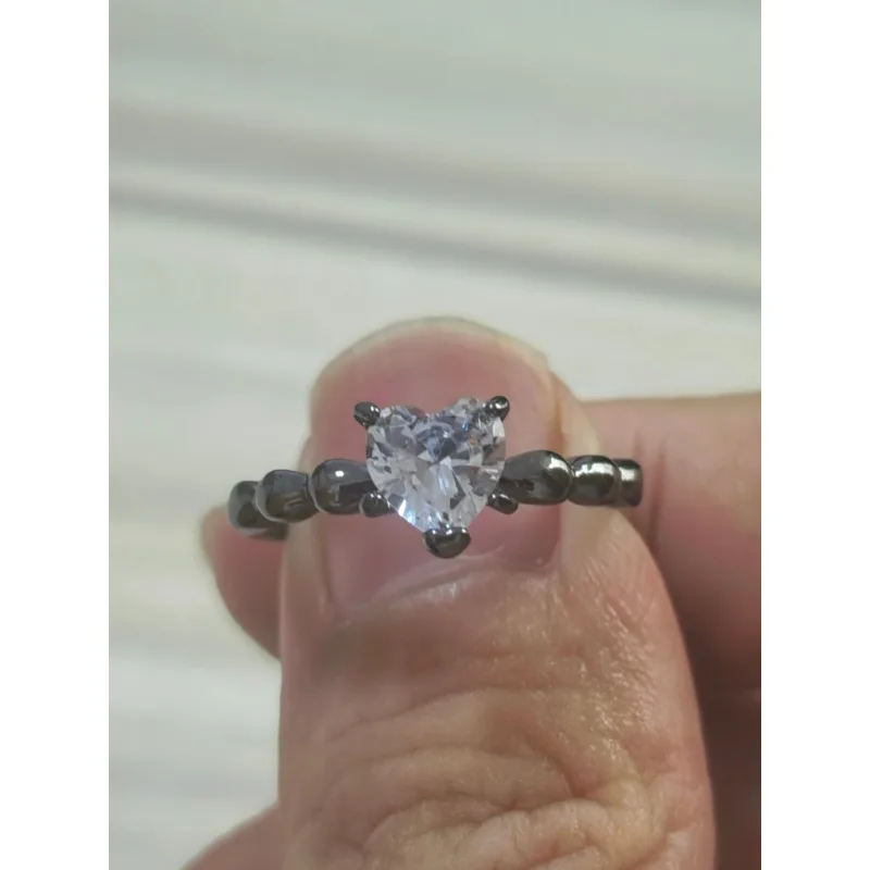 1 Pc Women Vintage Cute Crystal Ring Heart Shaped Zircon Ring Hollow Out Black Rings For Women Wedding Ring