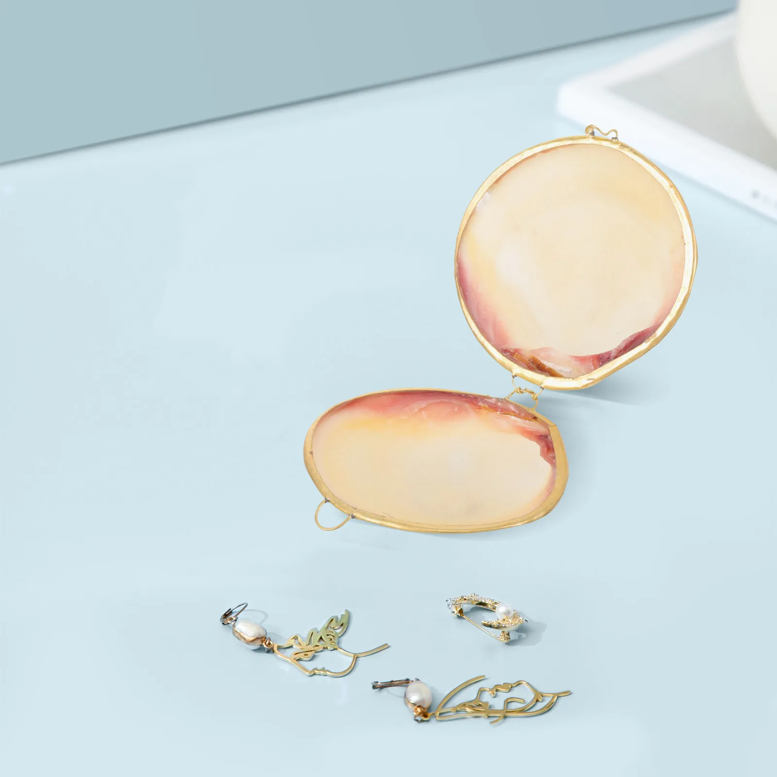 

Шкатулка для украшений в форме ракушки, маленькая, шикарная, для хранения колец, серег, ожерелий, подарочная, для демонстрации, маленькая шкатулка для мелочей