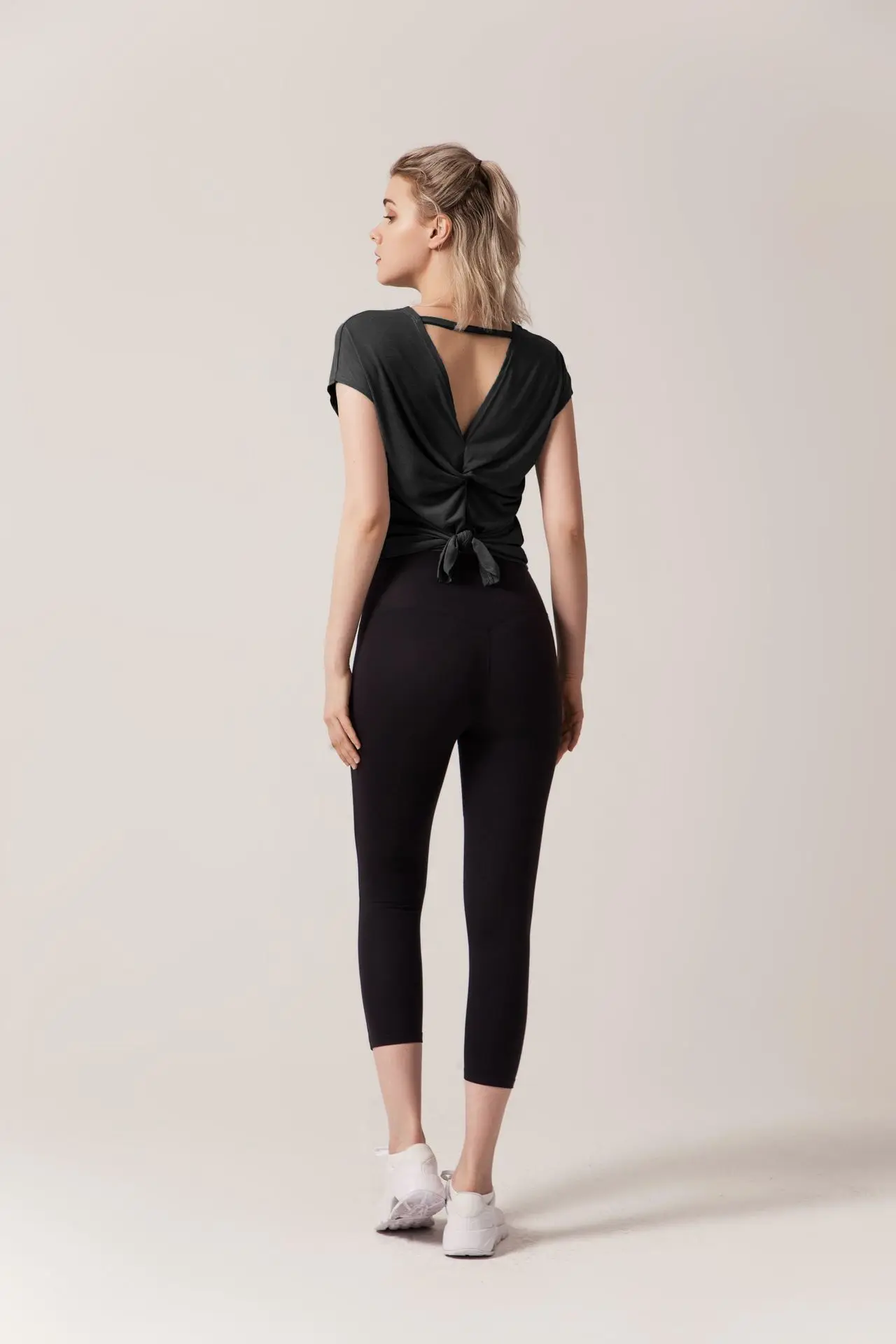 Women's Split Side Yoga Top Sexy Open Back Fitness T-shirt Loose Fit Workout Tee Running Sports Cover Gym Wear Woman Clothing