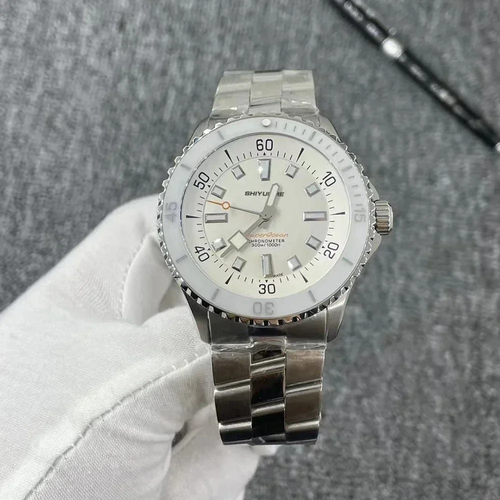 WATCH1 Store Bg Aut…