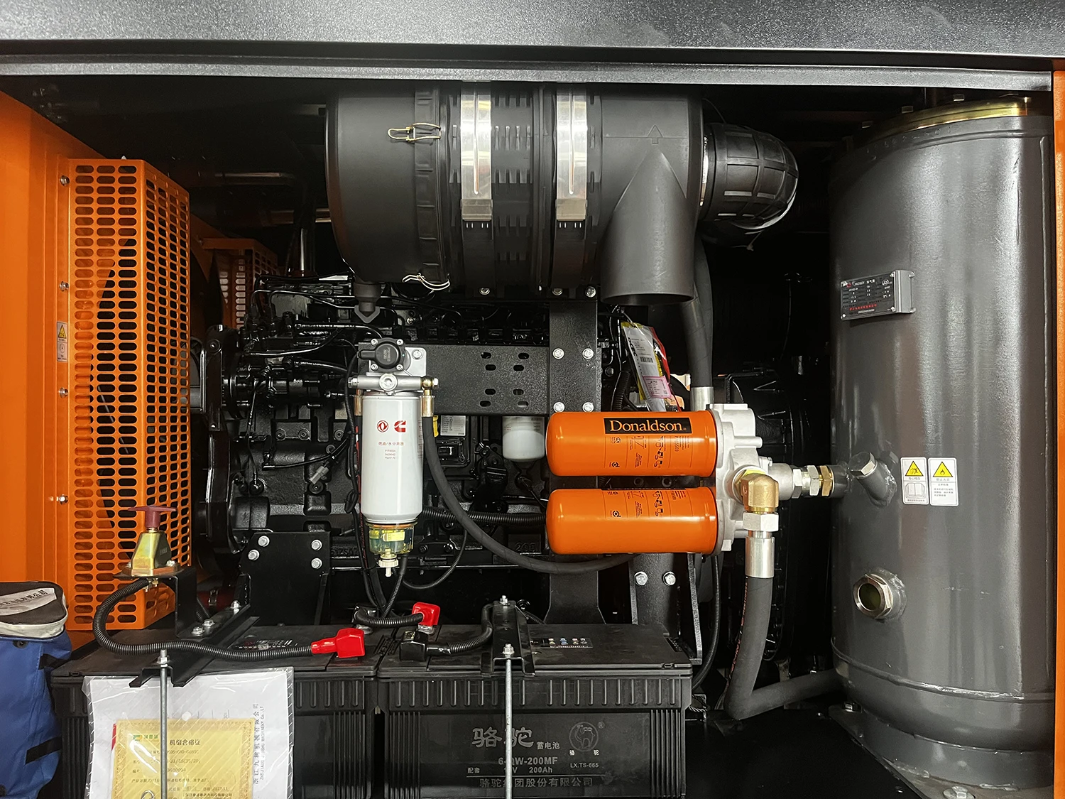 High Pressure Diesel Air Compressor Two Stage Mobile Rotary Screw Air Compressor For Borehole Drilling