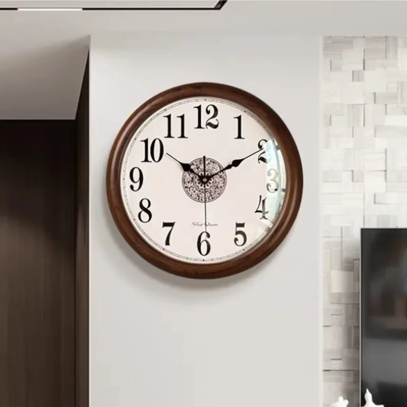 Solid Wood Wall Clock Retro Simple Wall Clocks Household Silent Aesthetic Hanging Clock Living Room Decorative Accessories
