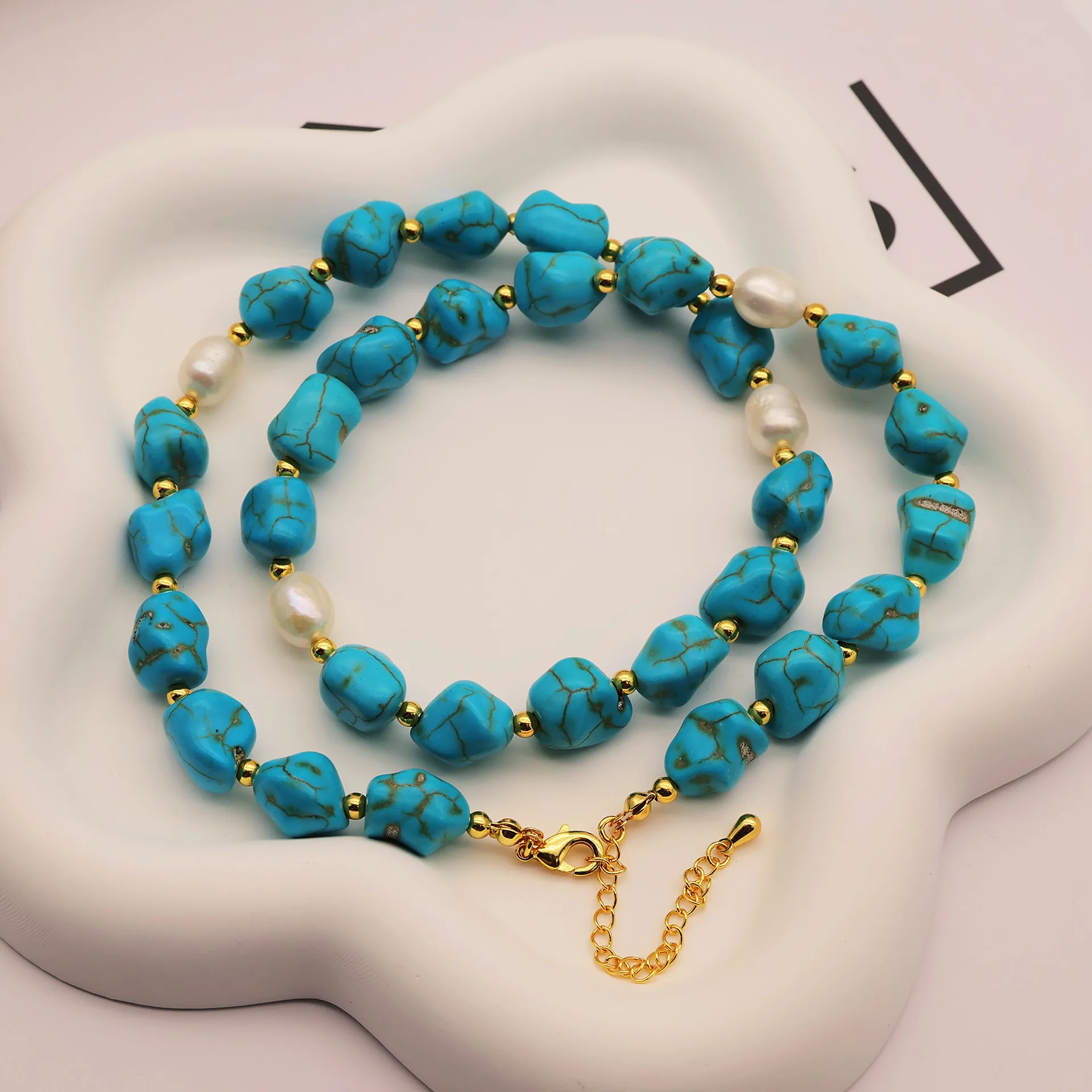 Retro fashion niche irregular natural turquoise necklace earrings Personality New fashion design pearl choker women