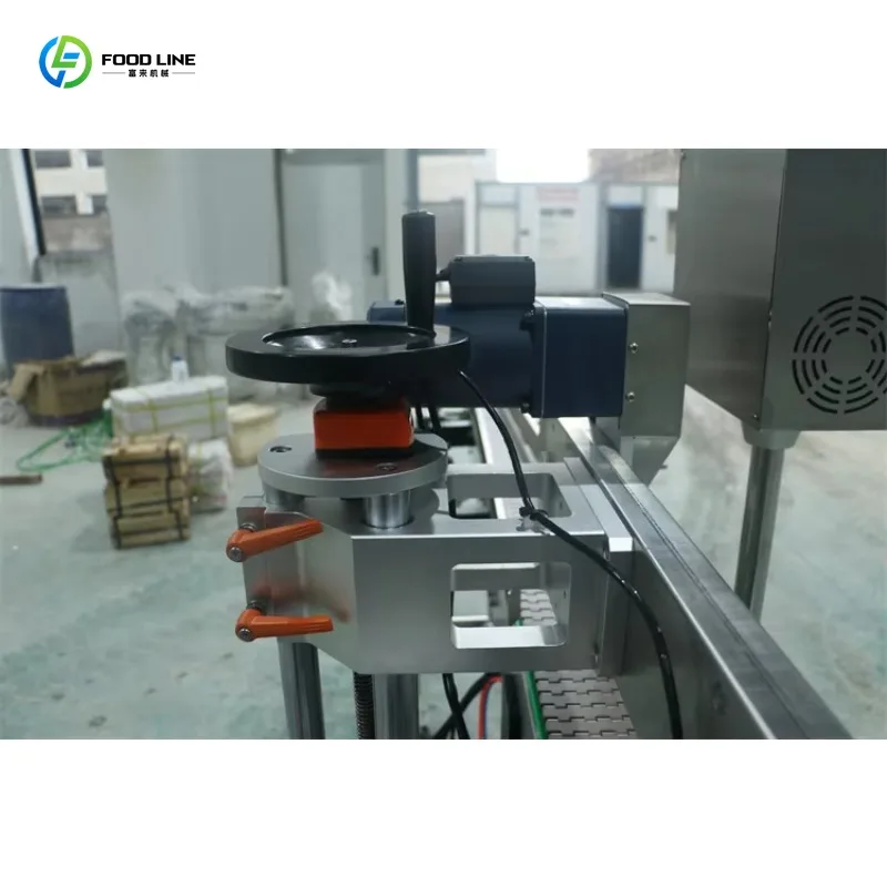 Customized High Quality Automatic Labeling Machine Universal For Bottles And Tin Cans Packaging Labeling