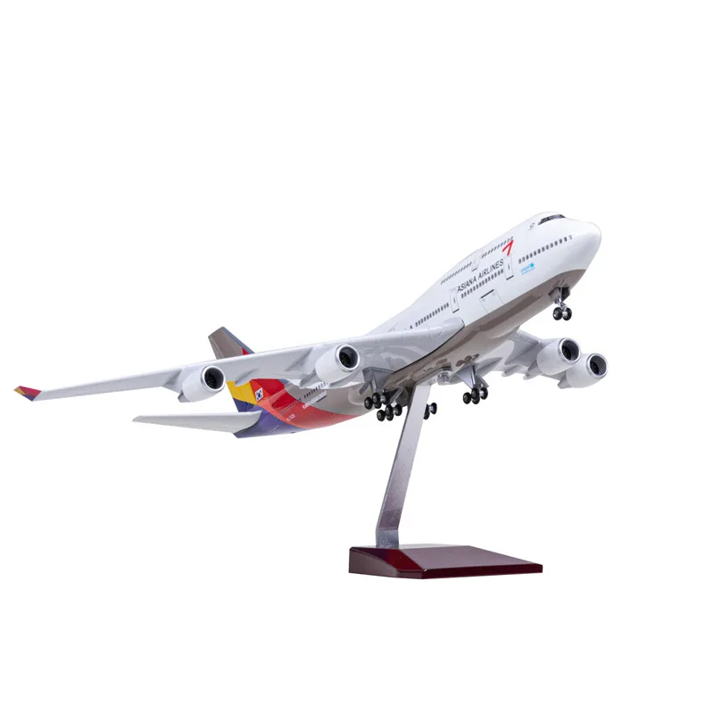 1:150 Scale 47cm ASIANA 747 Airplane Aircraft Model Miniature Plane With Wheel Light for Collection Of Presents