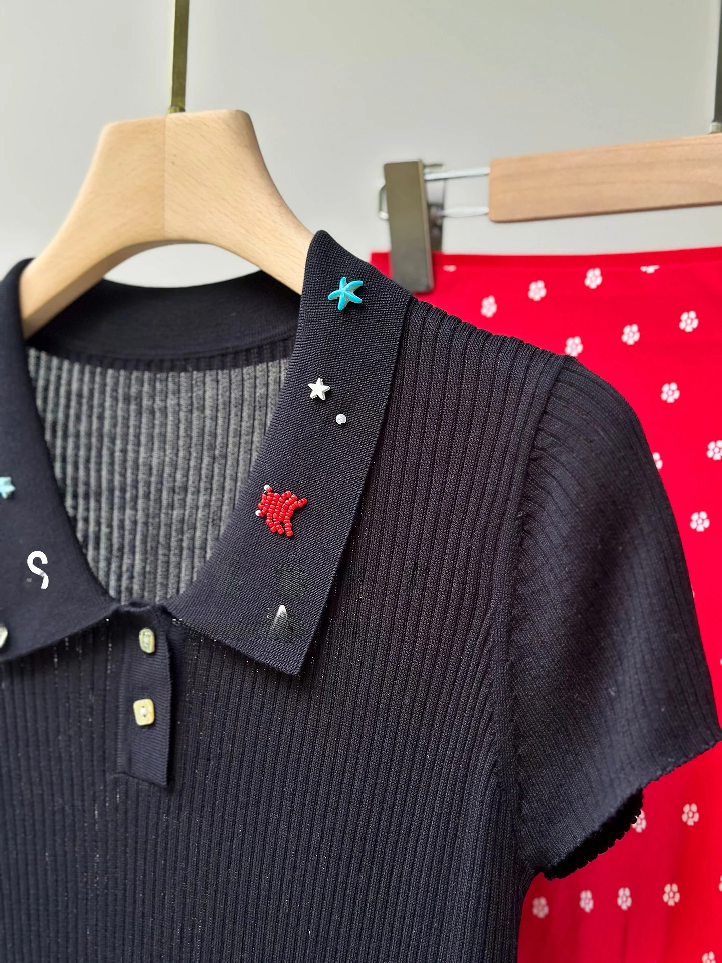 

Женский топ Heavy Embellied ort Sve, лето 2023, новый дизайн, вязаный Miu Sle, модный, тонкий, стандартной длины
