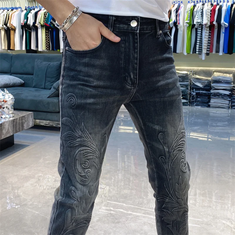 Siyah 2024 elastik Slim Fit tahrip yırtık pantolon Homme sıska Rhinestones streç Denim pantolon Streetwear perçin erkekler kot