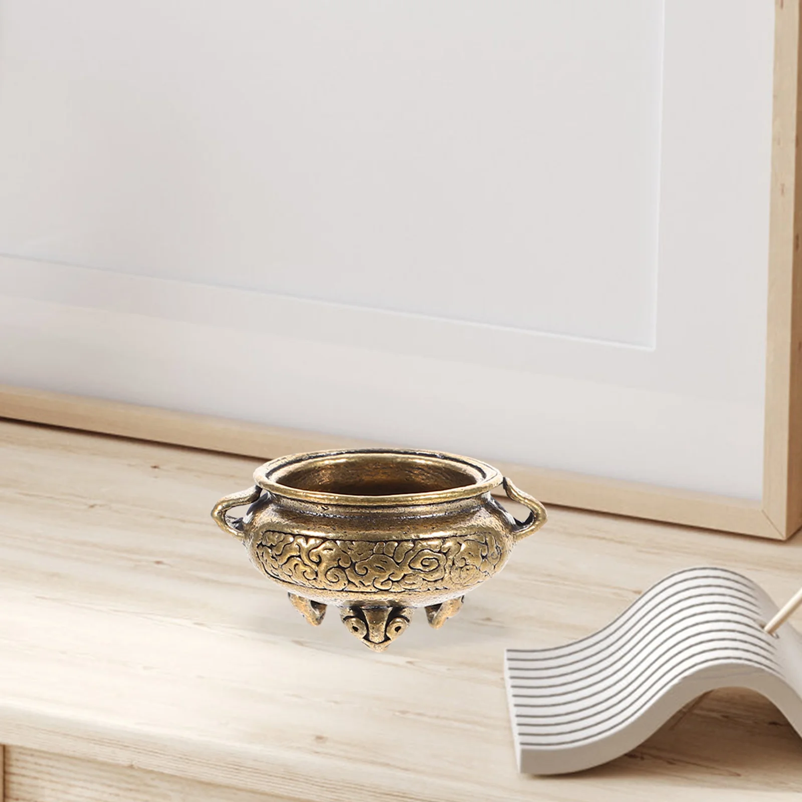 

2Pcs Brass Incense Holder Unique Compact Desktop Home Office Aroma Therapy Burner Incense Holder Censer Decor