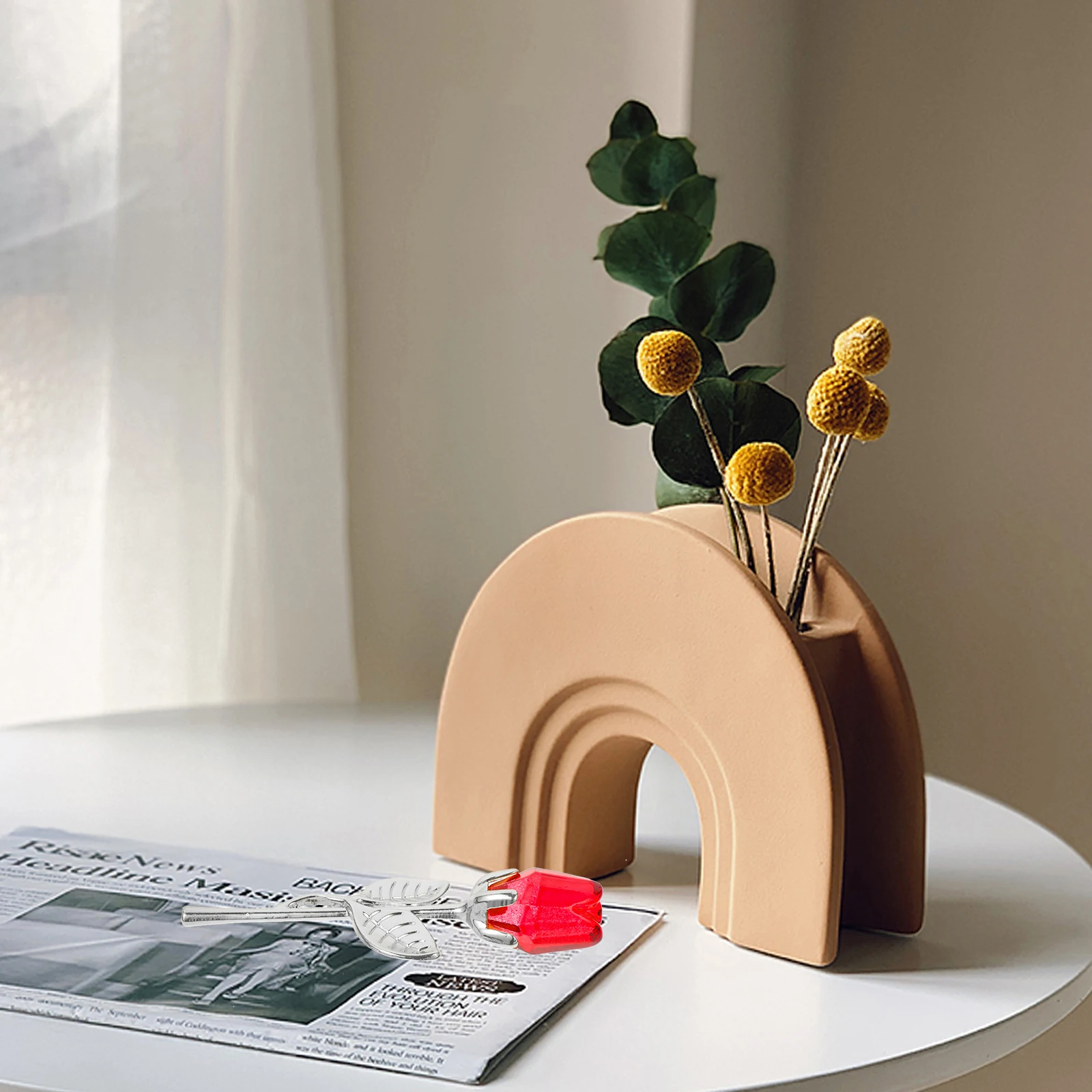 

Metal Rose Flower Ornament Red Crystal Rose Wedding Room Decor Romantic Party Decoration Table Decoration Wedding Decor