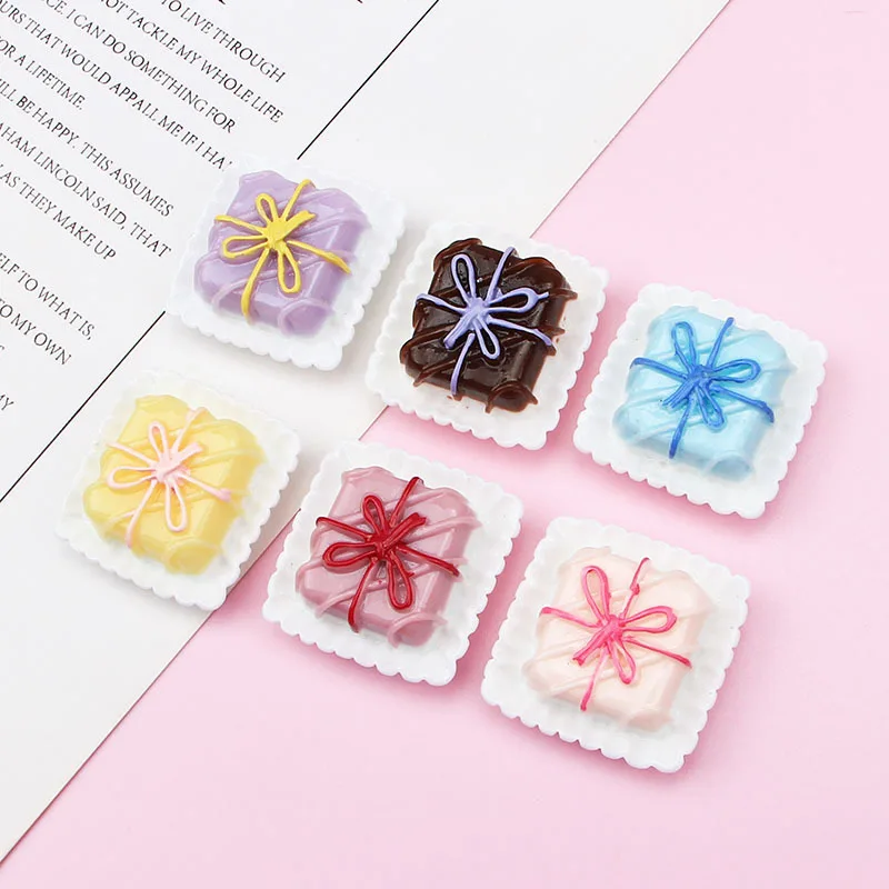 10Pcs New Cute Christmas Series Gift Box Resin  Flat Back Cabochon Scrapbooking Hair Bow Center Embellishments DIY Accessories