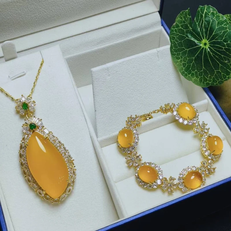 

Exquisite and Fashionable Yellow Necklace Bracelet Set, Personalized Ethnic Style