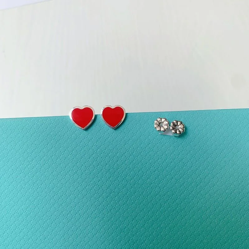 Silver Exquisite Heart Shaped Earrings With A Minimalist And Niche Design That Exudes A Sense Of  Temperament And Versatility