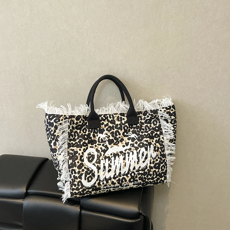 

Nylon Large Capacity Zipper Shoulder Bags Summer Holidays2025 Hot Sale Ladies Bags Commuter Trendy Versatile Crossbody Bags