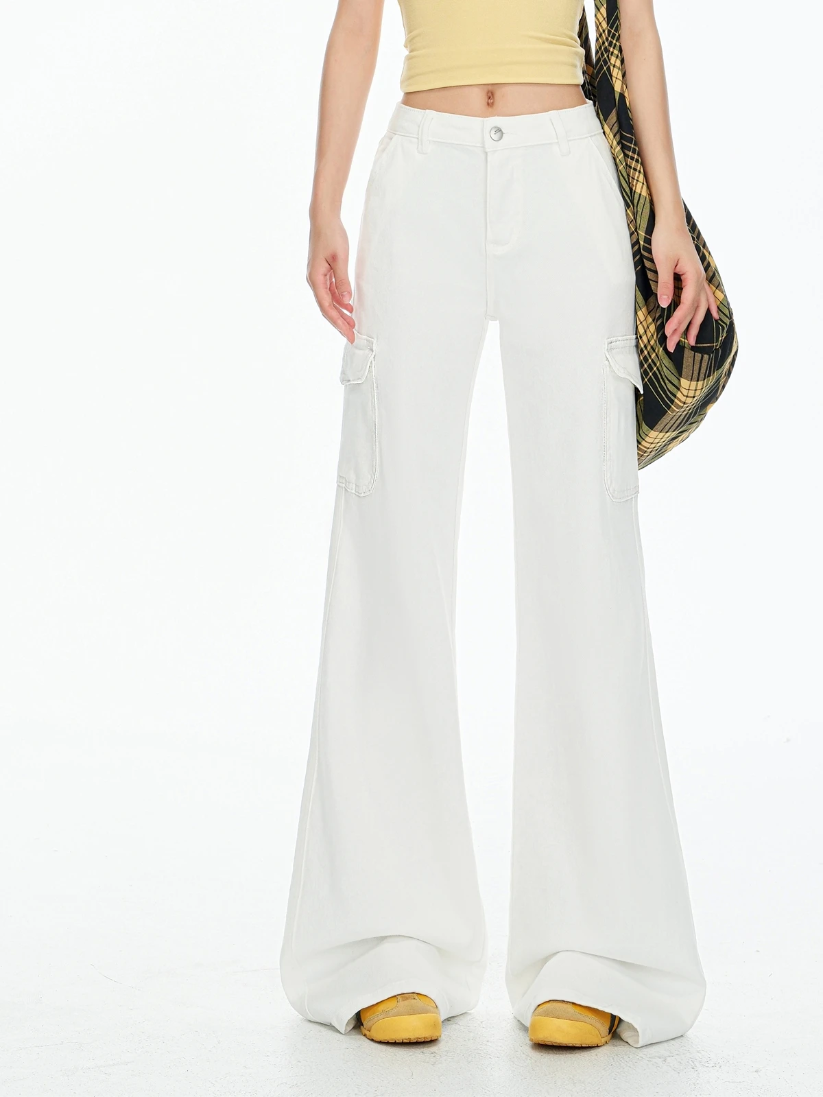 

ZHISILAO Casual Pocket Cargo Jeans Women Vintage White Cotton Stretch Low Waist Flare Cargo Jeans Women Summer 2025