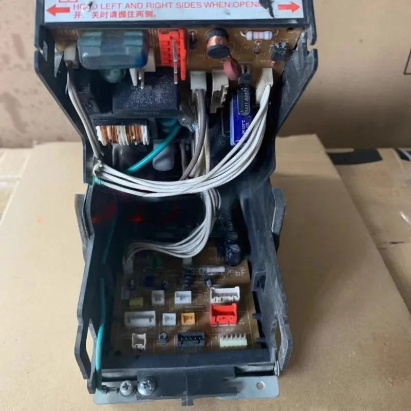 

Parts for Daikin VRV2 generation ceiling machine air conditioner main board EC0129 Daikin power board EC0121A computer
