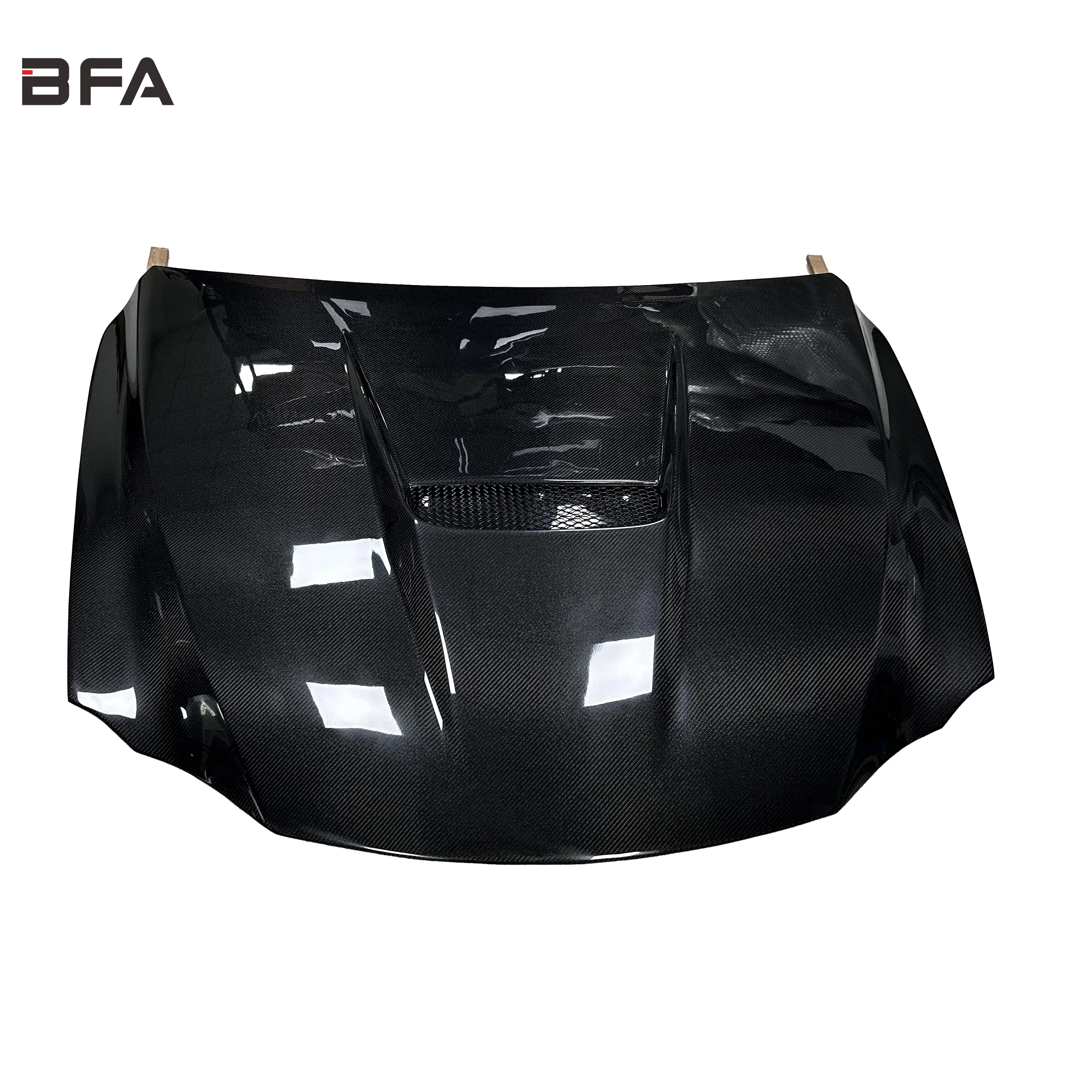 

The Carbon Fiber Hood of the Lexus RCF Is Suitable for Models 2015 to 2019